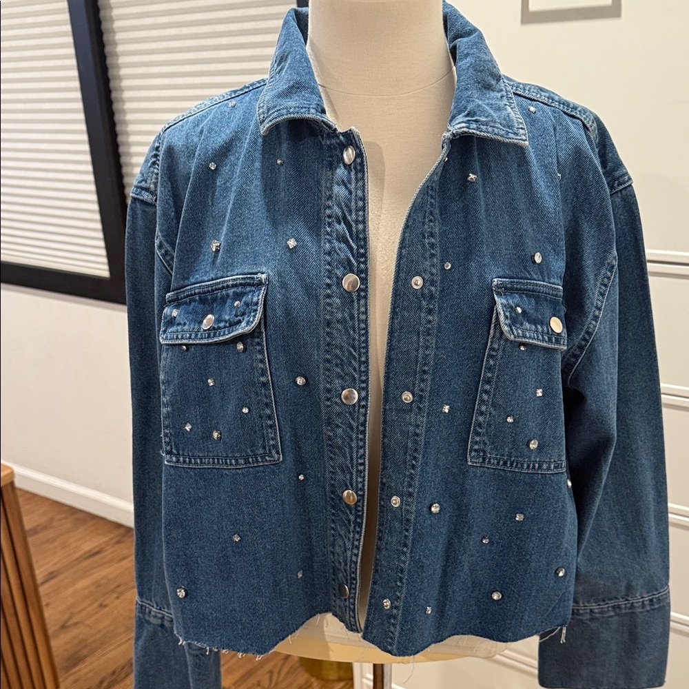 Embellished cropped Denim Jacket, raw hem. Rhinestones